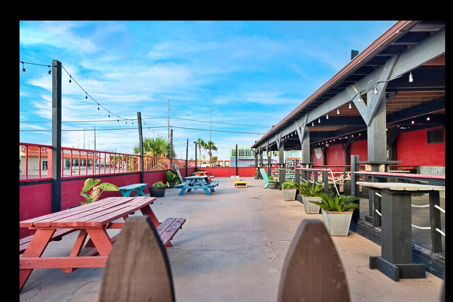 More Photos Of 130 E Goodnight Ave, Aransas Pass Restaurant For Sale