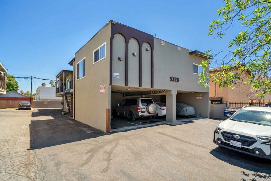 Primary Photo Of 5326 Cahuenga Blvd, North Hollywood Apartments For Sale