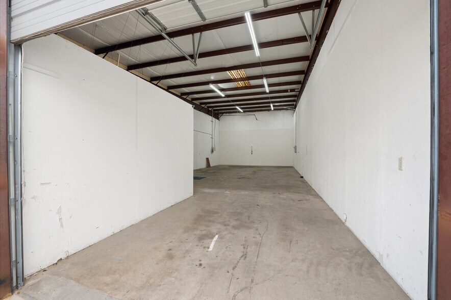 More Photos Of 3336 Spring Stuebner Rd, Spring Unknown For Lease