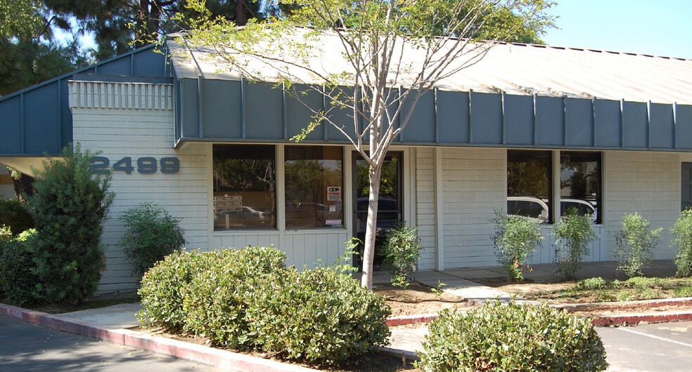 Primary Photo Of 2499 W Shaw Ave, Fresno Office For Lease