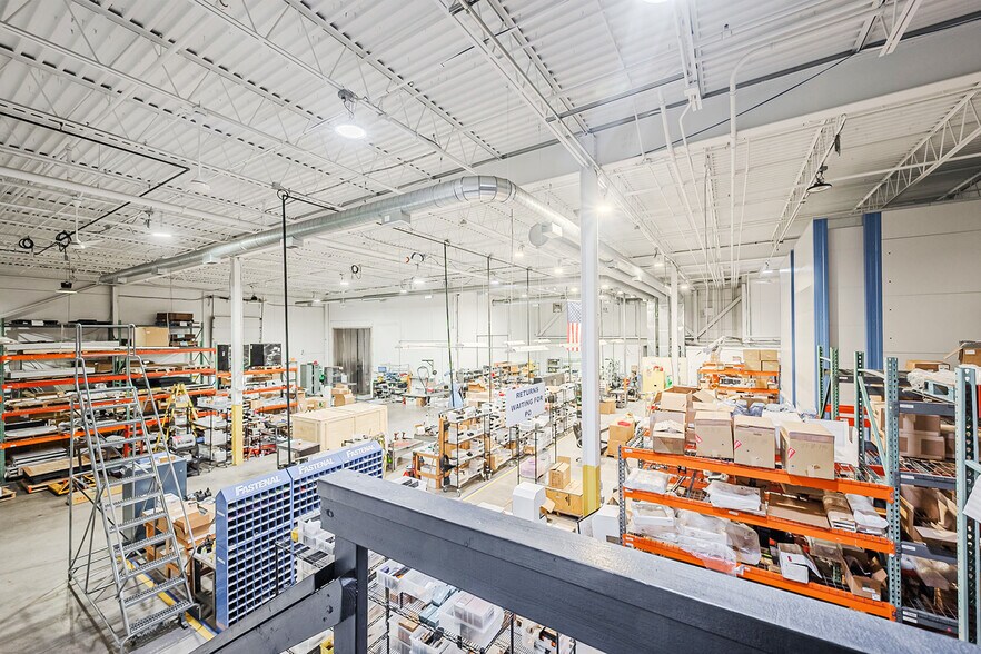 More Photos Of 40 McCullough Dr, New Castle Light Manufacturing For Lease