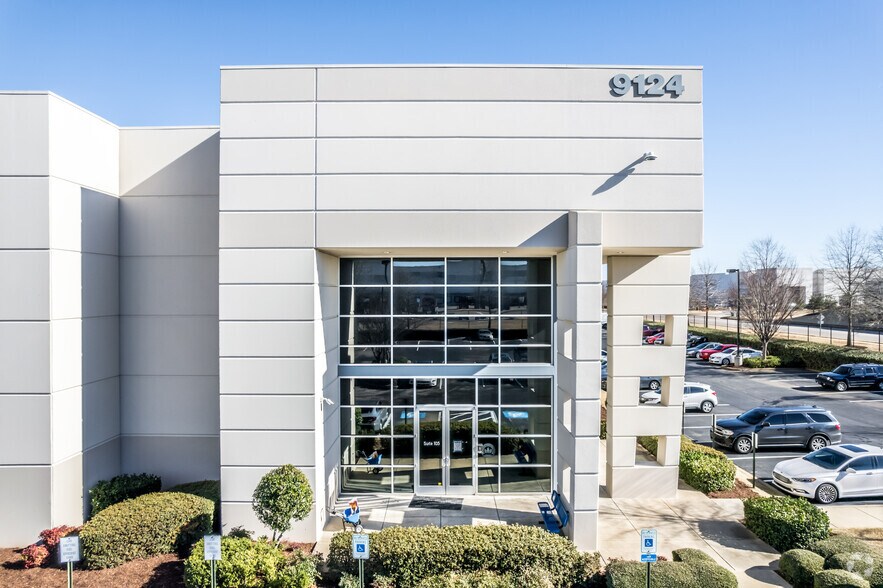 More Photos Of 9124 Polk Ln, Olive Branch Distribution For Lease