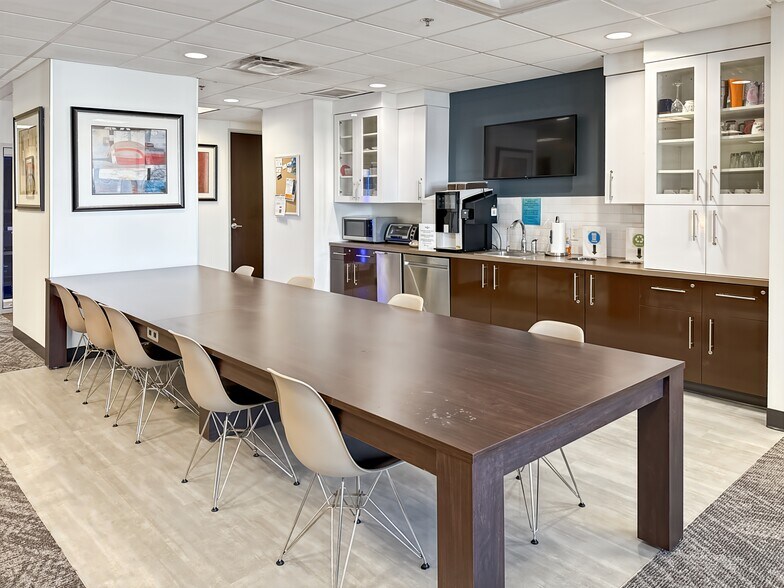 More Photos Of 3523 45th St S, Fargo Coworking Space