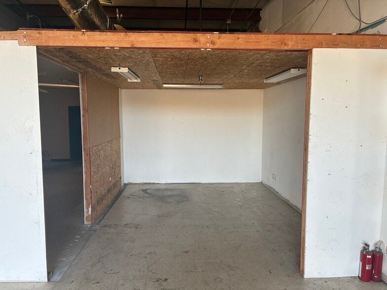 More Photos Of 7475 Murray Dr, Stockton Light Manufacturing For Lease