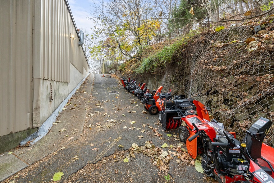 More Photos Of 1190 Pompton Ave, Cedar Grove General Retail For Sale