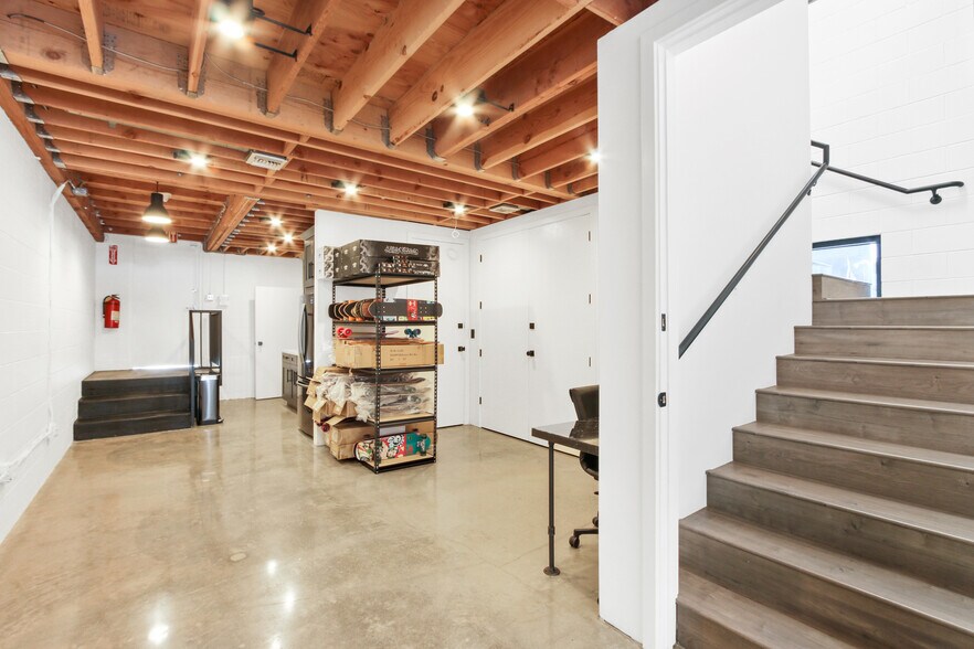 More Photos Of 1638 Colorado Blvd, Los Angeles Loft Creative Space For Sale