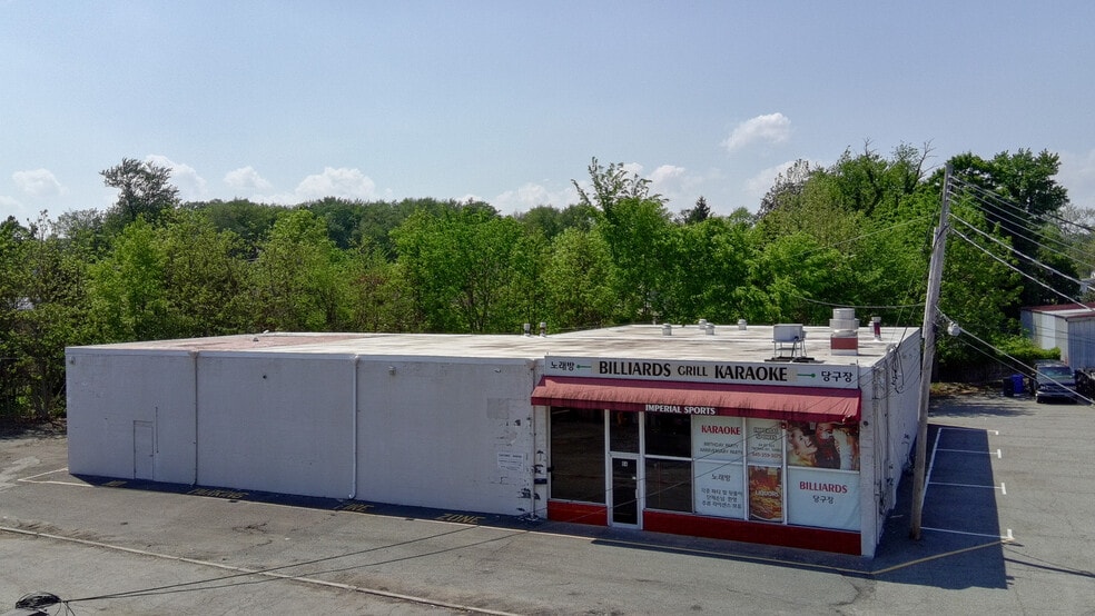 More Photos Of 64 Route 303, Tappan Restaurant For Lease