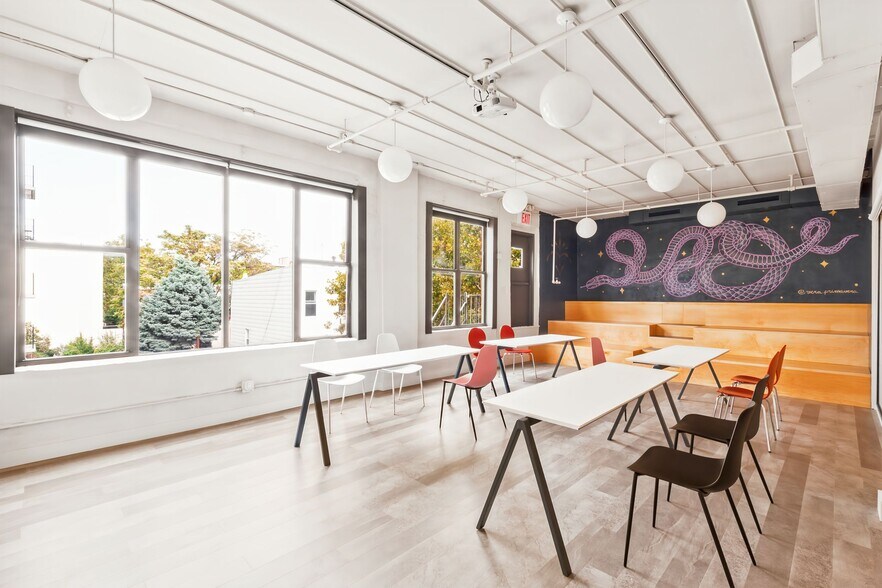 More Photos Of 260 Ainslie St, Brooklyn Coworking Space