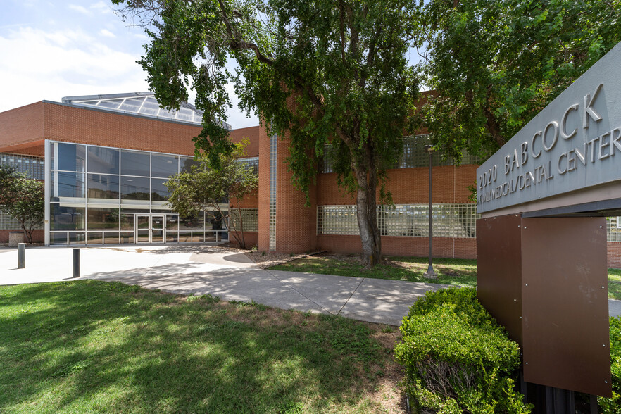 Primary Photo Of 2020 Babcock Rd, San Antonio Office For Sale