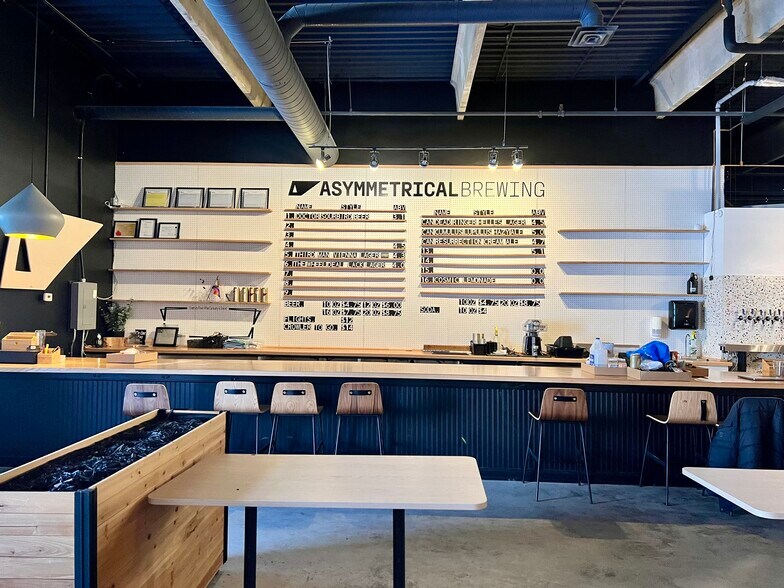 More Photos Of 11817 105th Ave, Edmonton Restaurant For Lease