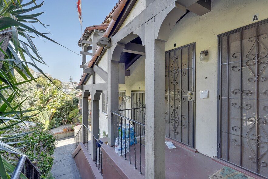 More Photos Of 153-157 W Channel Rd, Santa Monica Apartments For Sale