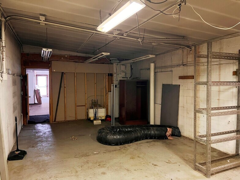 More Photos Of 22 Washington St, Brainerd Auto Dealership For Sale