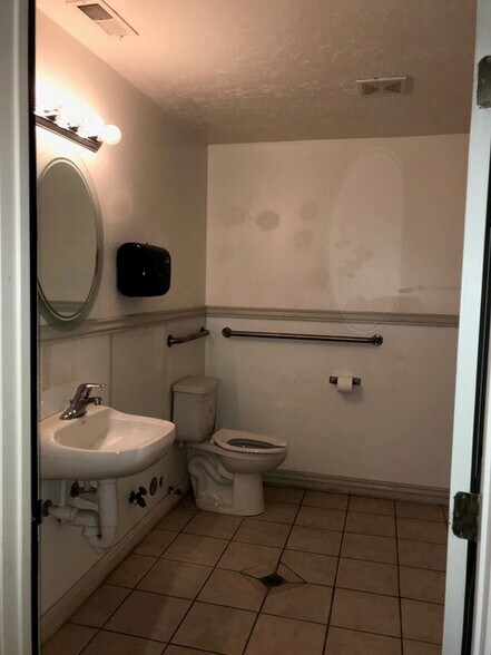 More Photos Of 30 Cutler Dr, North Salt Lake Light Distribution For Sale