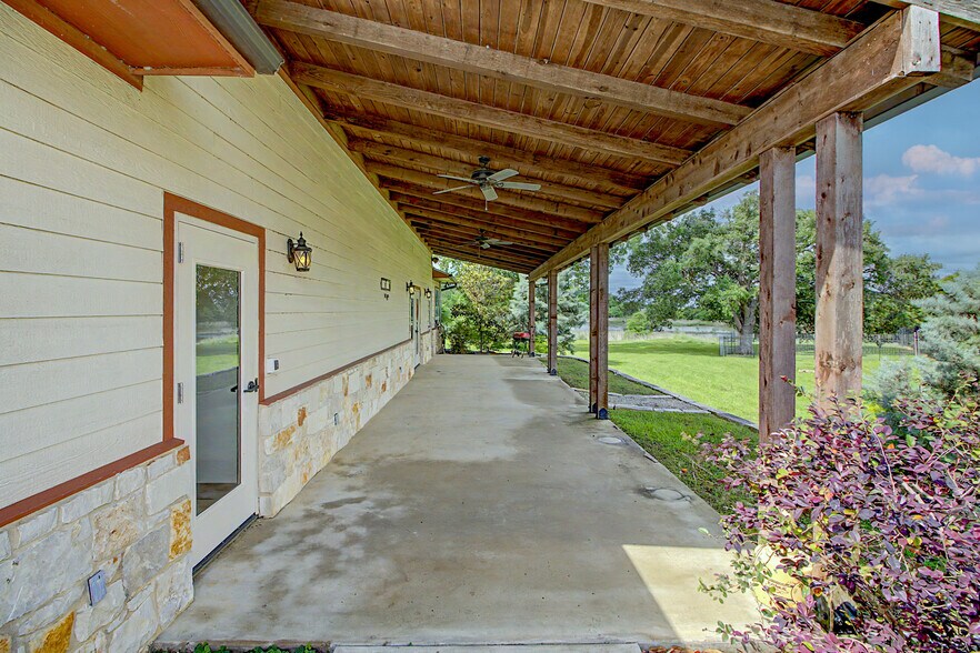 More Photos Of 8050 TX-21, Caldwell Office For Lease