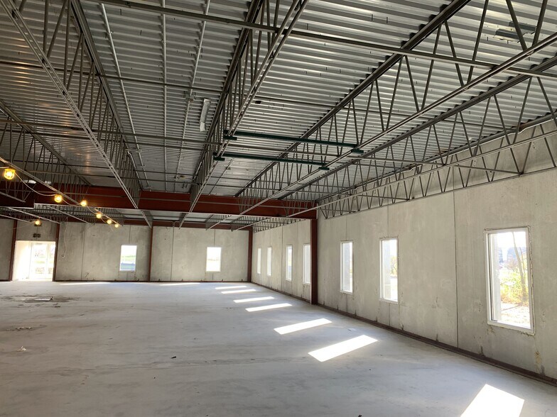 More Photos Of 2104 International Ln, Madison Light Distribution For Lease