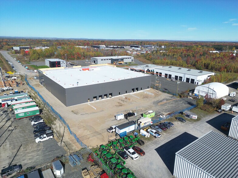 More Photos Of 4650 Rue Charles-Malhiot, Trois-Rivières Industrial For Lease