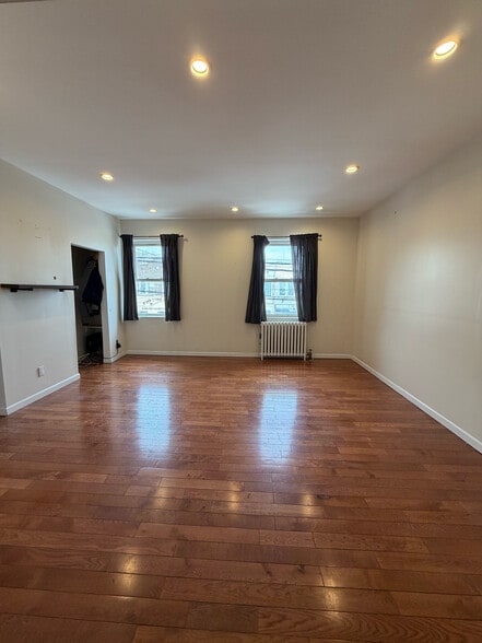 More Photos Of 3610 Quentin Rd, Brooklyn Storefront Retail Residential For Lease