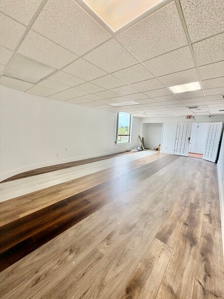 More Photos Of 3090 SW 8th St, Miami Freestanding For Lease