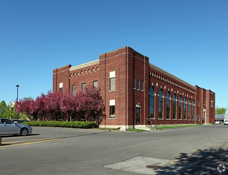 More Photos Of 7445 Allen Rd, Allen Park Medical For Lease