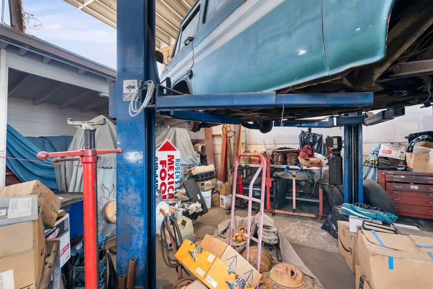 More Photos Of 7969 Mission Gorge Rd, Santee Auto Repair For Sale