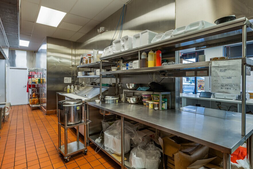 More Photos Of 465 W Pike St, Lawrenceville Freestanding For Sale