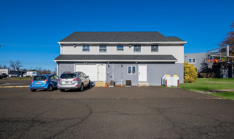 More Photos Of 3488 York Rd, Furlong Office For Sale