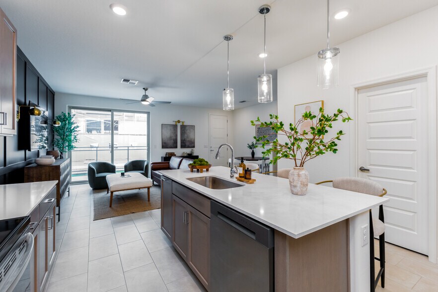 More Photos Of 651 N Ironwood Dr, Apache Junction Apartments For Sale