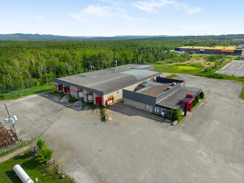 More Photos Of 9330 Boul Bourque, Sherbrooke Industrial For Sale