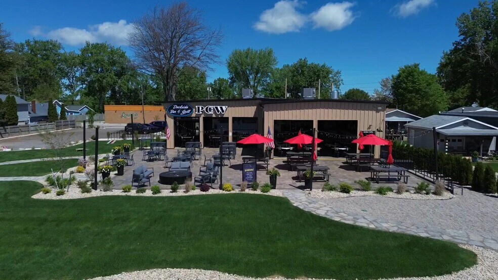 Primary Photo Of 2330 River Ave, Sandusky Restaurant For Sale