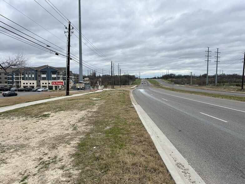 More Photos Of 1812 Parmer Ln, Austin Land For Sale