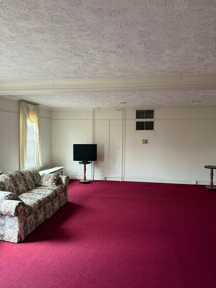 More Photos Of 1200 Grove Ave, Radford General Retail For Sale