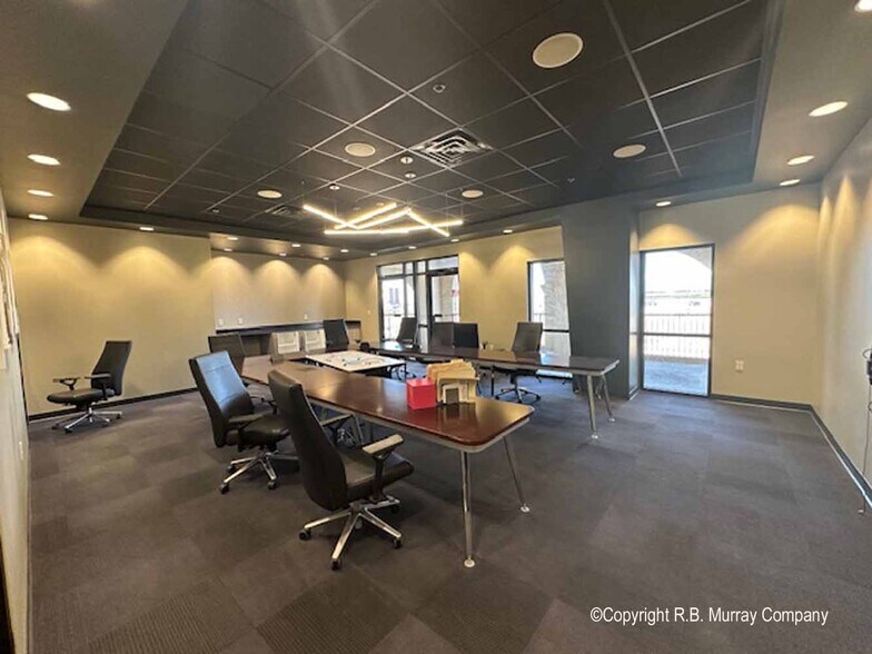 More Photos Of 1343 E Kingsley St, Springfield Office For Lease