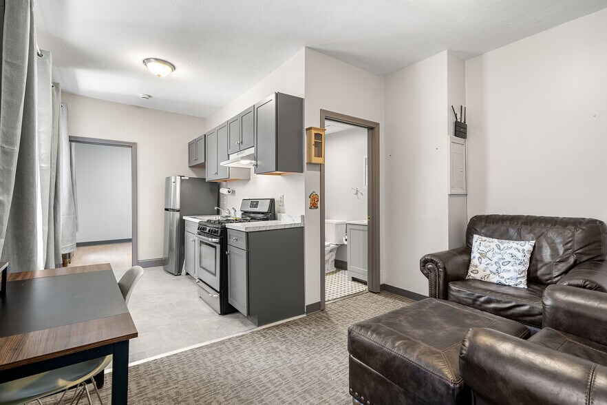 More Photos Of 70-72 Russell Street, Worcester Apartments For Sale