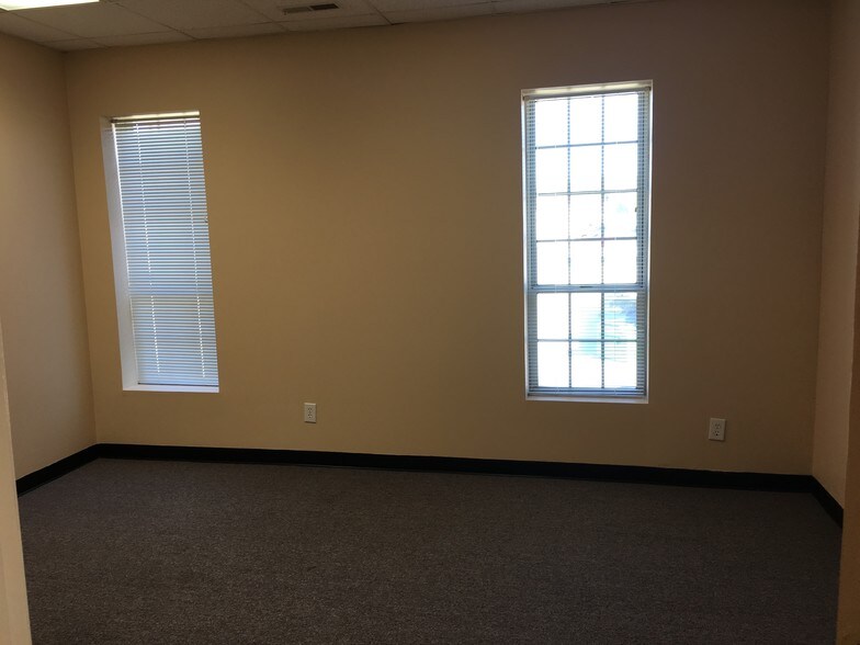 More Photos Of 6350 Cephis Dr, Clemmons Unknown For Lease
