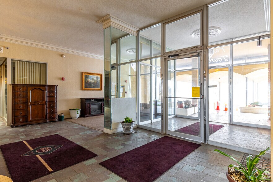 More Photos Of 1617 27th St, Lubbock Apartments For Sale