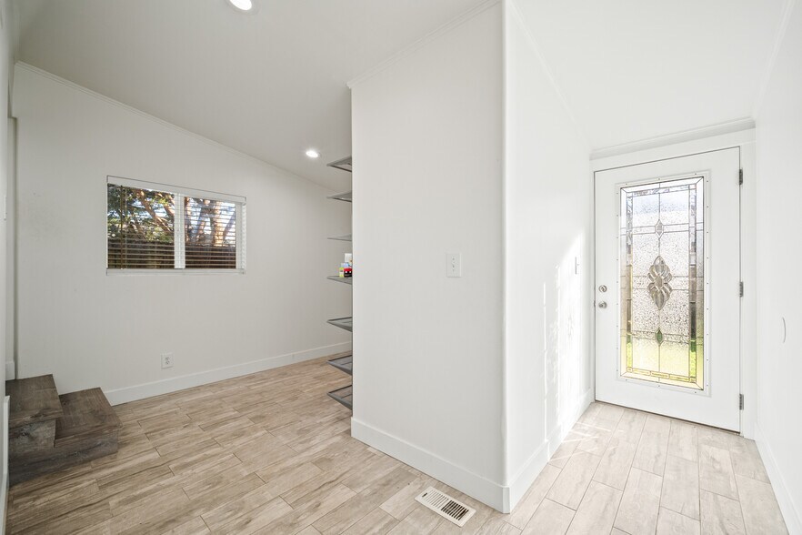 More Photos Of 3552 SE 65th Ave, Portland Skilled Nursing Facility For Sale