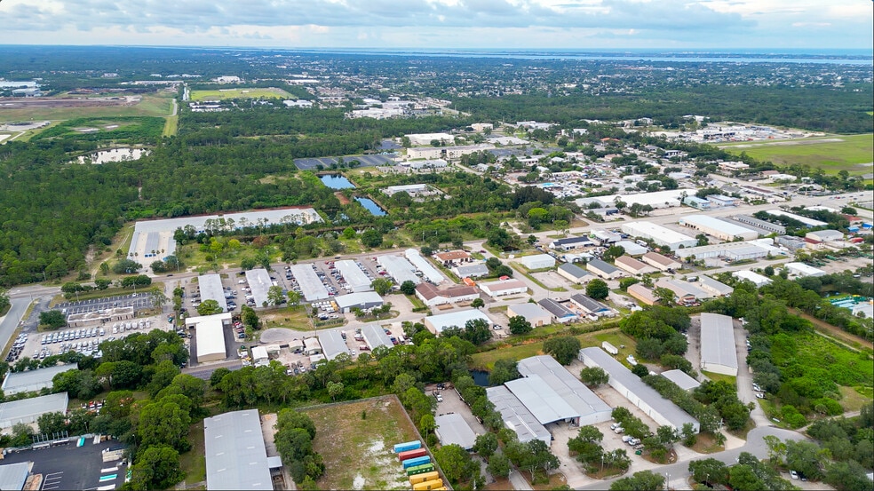 More Photos Of 7715-7723 Ellis Rd, West Melbourne Warehouse For Lease