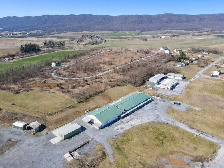 More Photos Of 12258 Buchanan Trl W, Mercersburg Flex For Lease