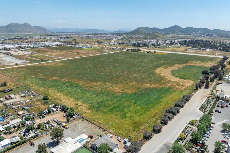 More Photos Of 2650 Sherman Rd, Menifee Distribution For Lease