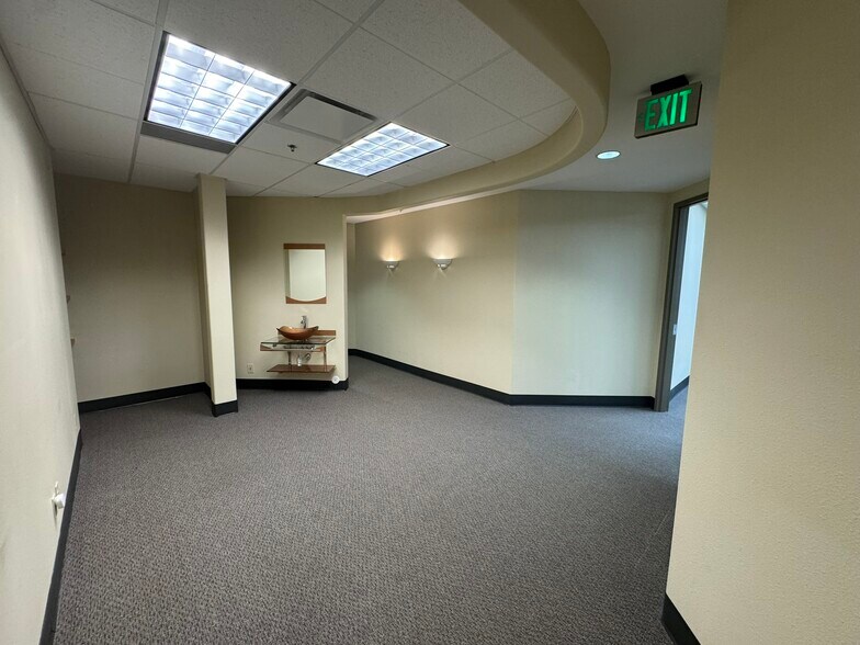 More Photos Of 7560 Rangewood Dr, Colorado Springs Medical For Lease