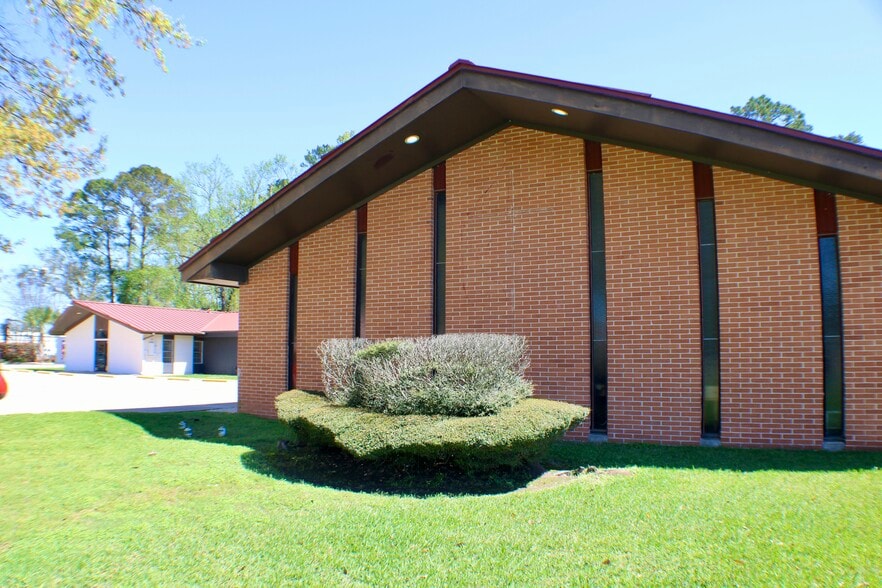 More Photos Of 4265 E Lucas Dr, Beaumont Religious Facility For Sale