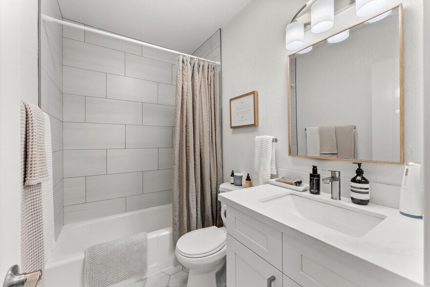 More Photos Of 4755 Felton St, San Diego Apartments For Sale