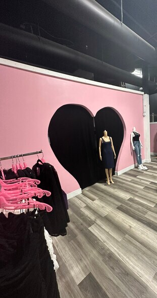 More Photos Of 1017 Front St, Sacramento Storefront Retail Office For Sale