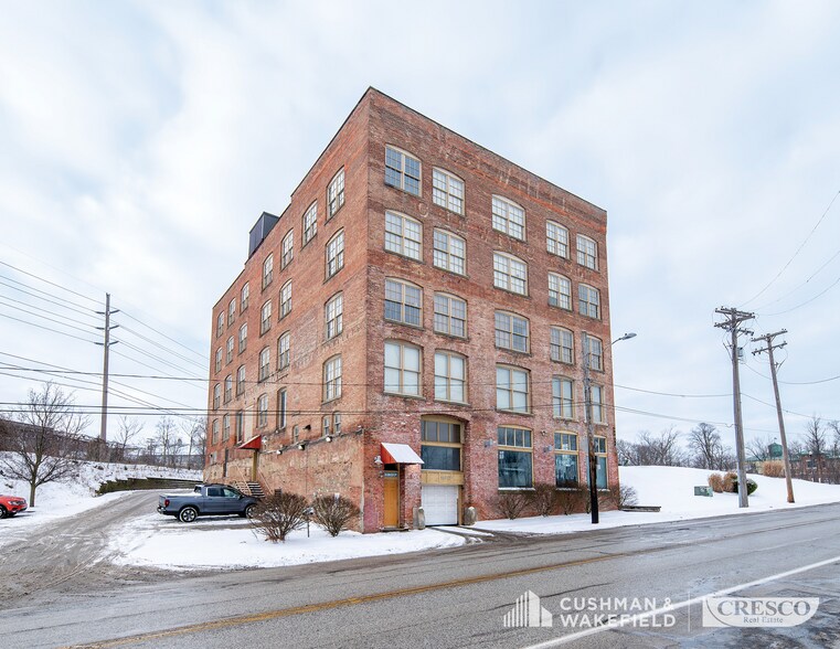 Primary Photo Of 10307 Detroit Ave, Cleveland Apartments For Lease