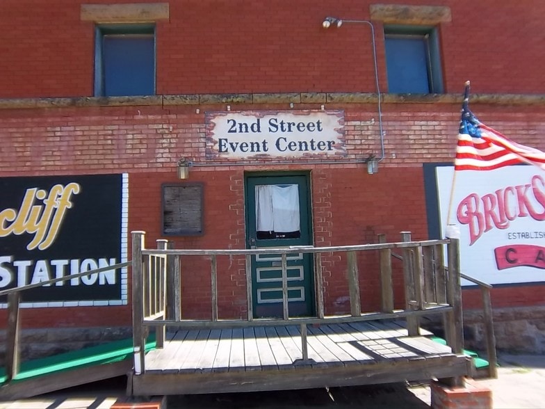 More Photos Of 104 S 2nd St, Okemah Restaurant For Sale