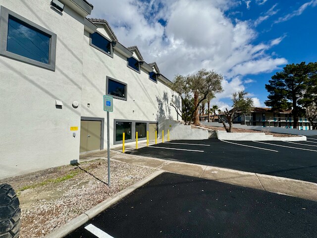 More Photos Of 4386 S Eastern Ave, Las Vegas Office For Sale