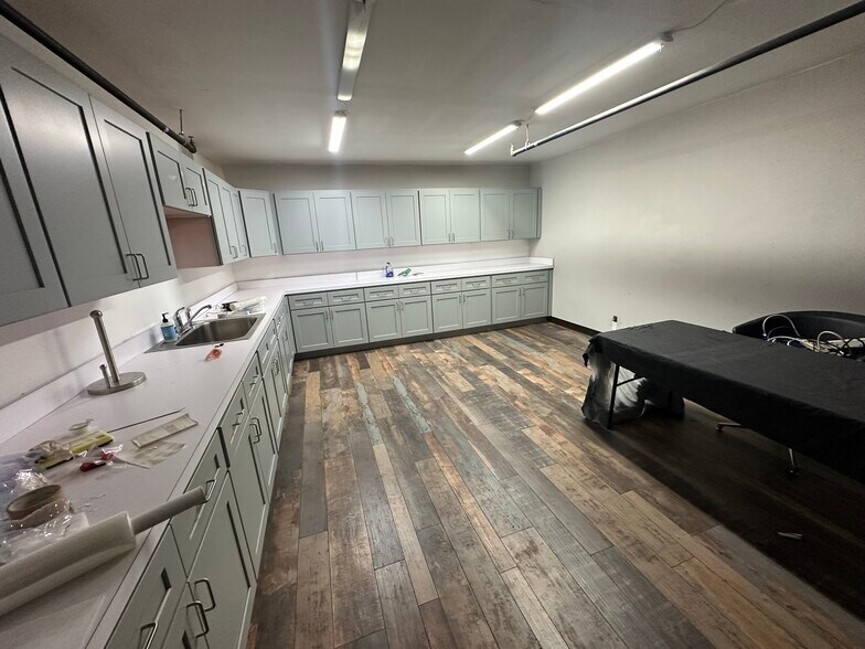 More Photos Of 203 N Marion St, Tampa Office For Sale