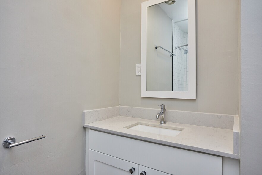 More Photos Of 3804 Evans St, Los Angeles Apartments For Sale