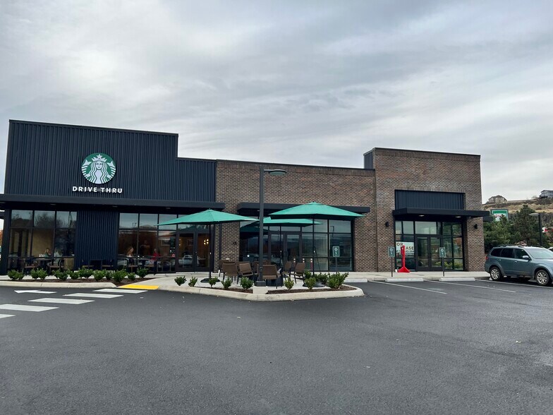 Primary Photo Of 380 Lone Pine Blvd, The Dalles General Retail For Lease
