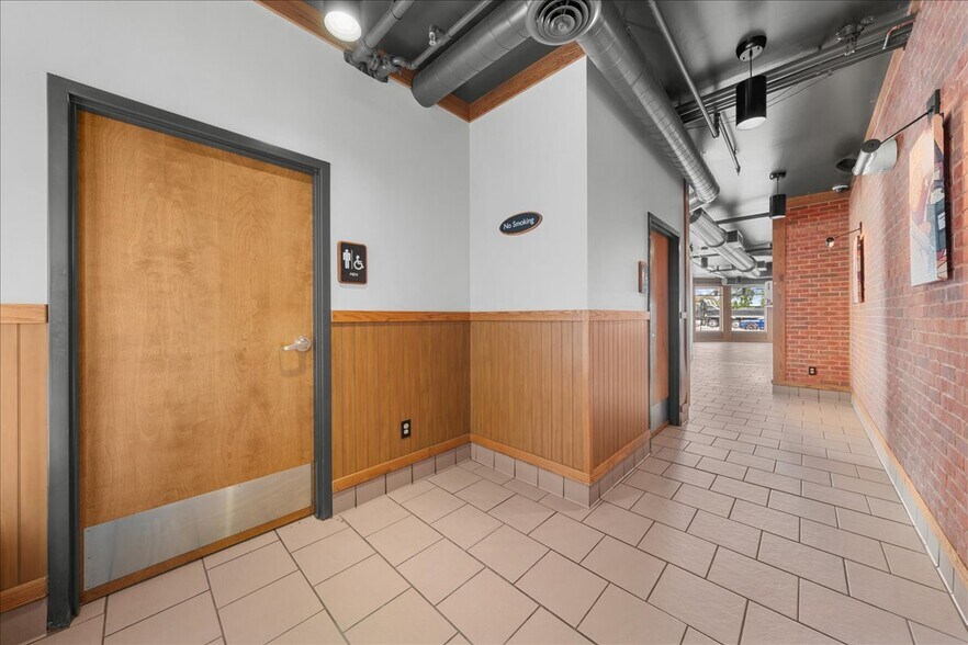 More Photos Of 1550 Larpenteur Ave W, Falcon Heights Apartments For Lease